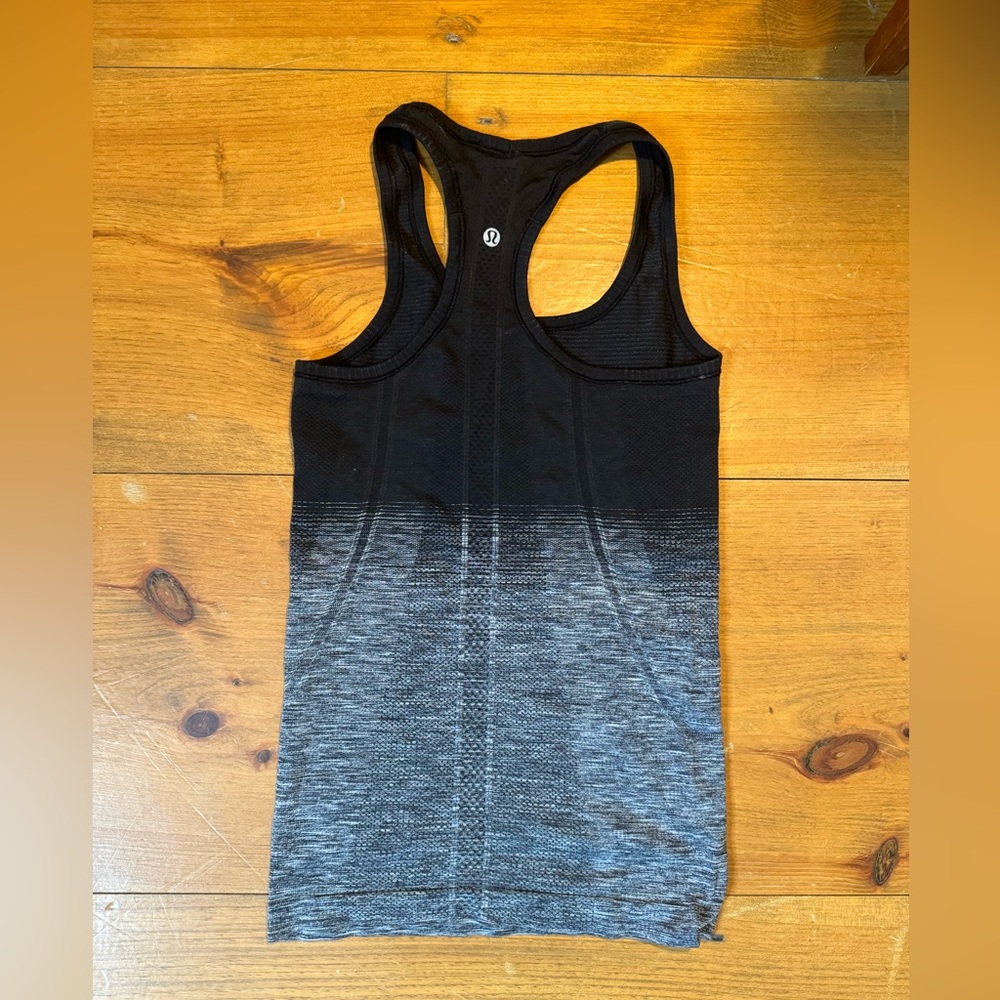 Lululemon tank top